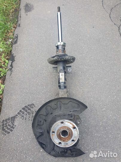 Поворотный кулак перед правой volkswagen polo 6