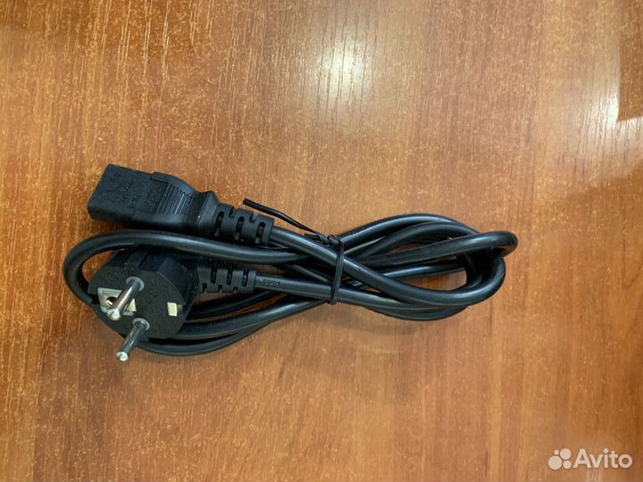 Кабель питания для компьютера