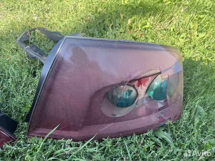 Задние фонари Peugeot 407