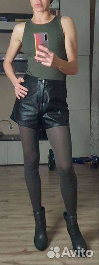 Кожаные шорты