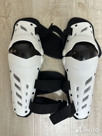 Наколенники для эндуро