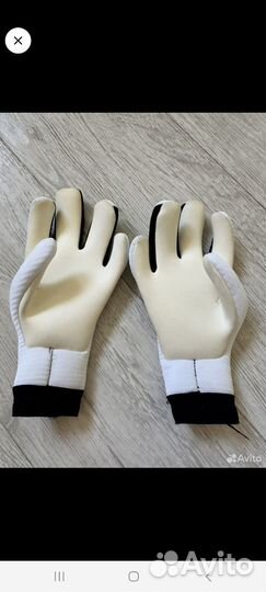 Перчатки вратаря adidas 4 размер