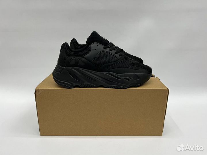 Кроссовки Adidas Yeezy 700 V3 Размеры 41-45