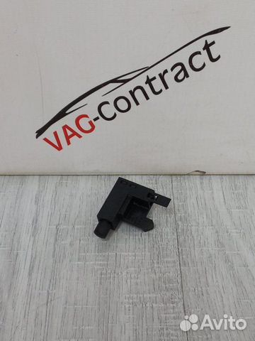 Выключатель концевой стояночного тормоза Skoda