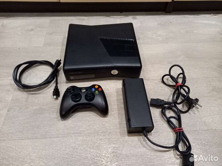 Xbox 360 S 250гб прошит 80+ игр