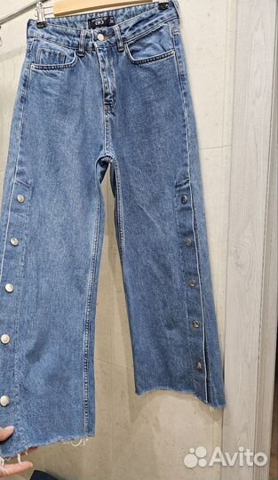 Джинсы кюлоты S широкие с заклепками