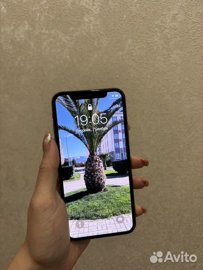 iPhone X, 64 ГБ