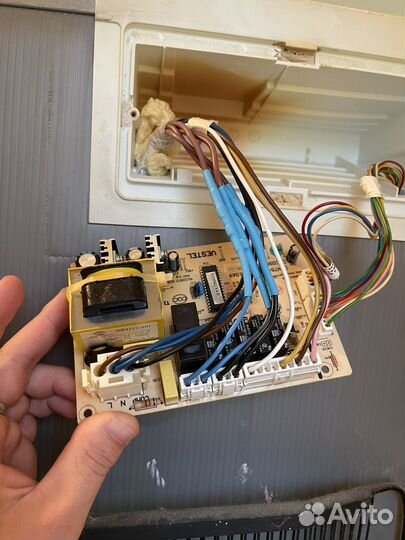 Ремонт холодильников Волхов. Частный мастер