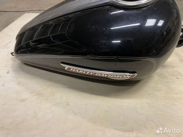 Бензобак Harley Davidson Sportster