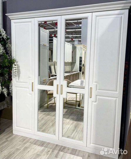 Шкаф в прихожую