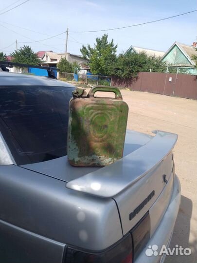 Канистра для бензина металлическая