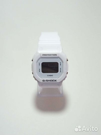 Часы Casio G-shock белые