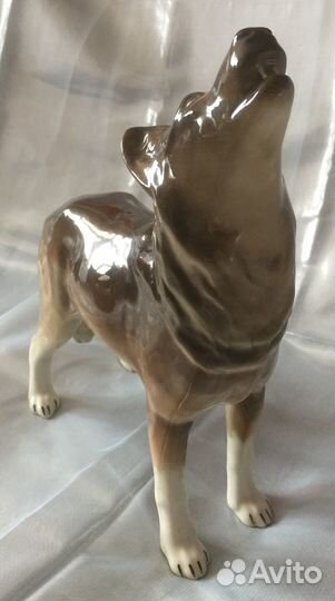 Скульптура Волк лфз (фарфор)