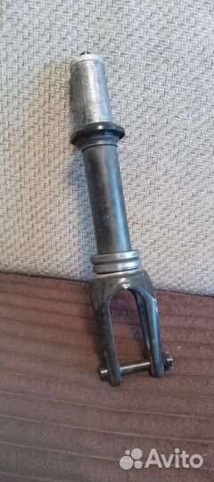 Вилка для трюкового самоката