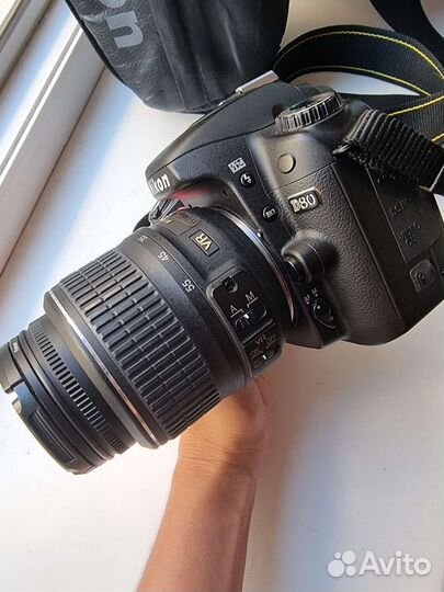 Зеркальный фотоаппарат Nikon