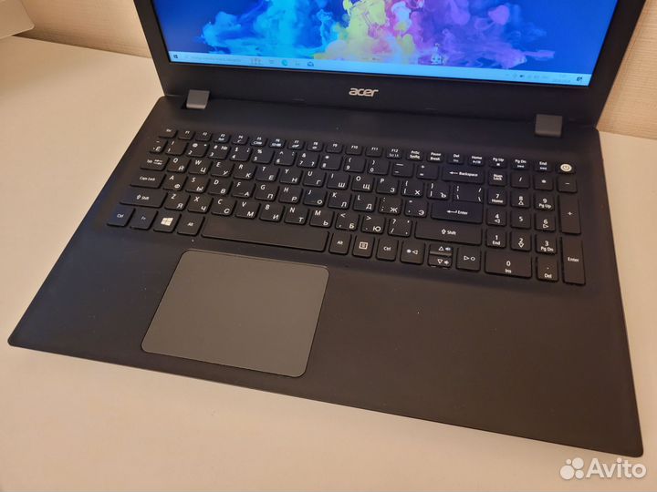 Ноутбук Acer i3-6006u/8gb/SSD+HDD/GT920m