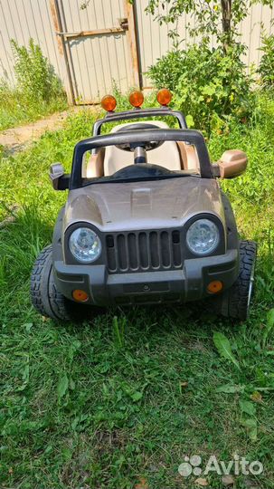 Детская машина на аккумуляторе