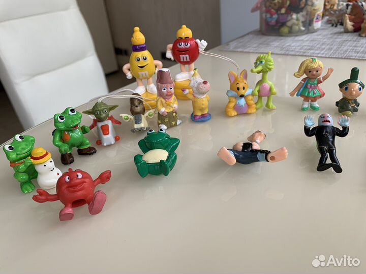 Игрушки из киндера винкс, смешарики, принцессы