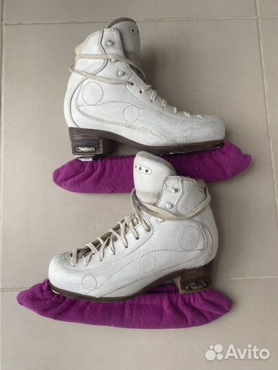 Профессиональные фигурные коньки risport