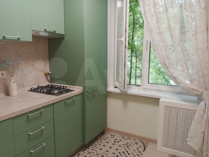 2-к. квартира, 42 м², 2/5 эт.