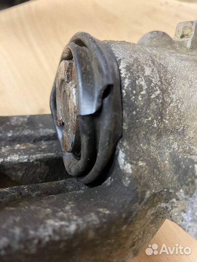 Суппорт тормозной задний правый Peugeot 307 2001-2