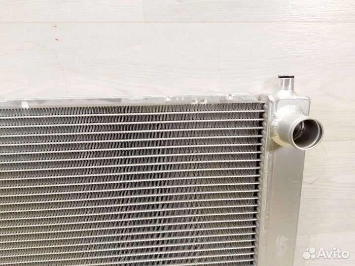 Радиатор охлаждения Lexus RX 2003-2009