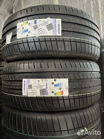 Michelin Pilot Sport 3 255/40 R20 и 285/35 R20 104Y