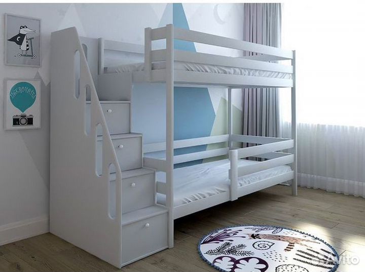 Двухъярусная детская кровать с лестницей комодом