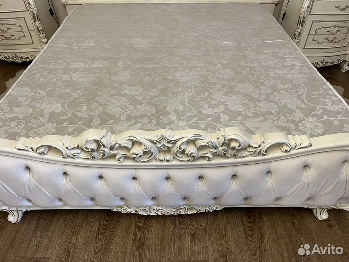 Матрас 180 200 бу