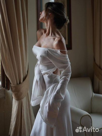 Пляжное платье с открытой спиной