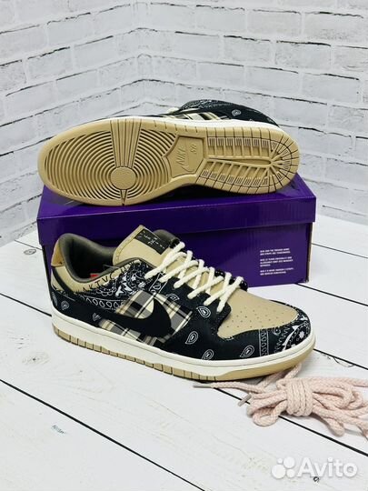 Кроссовки великаны Nike sb dunk low pro