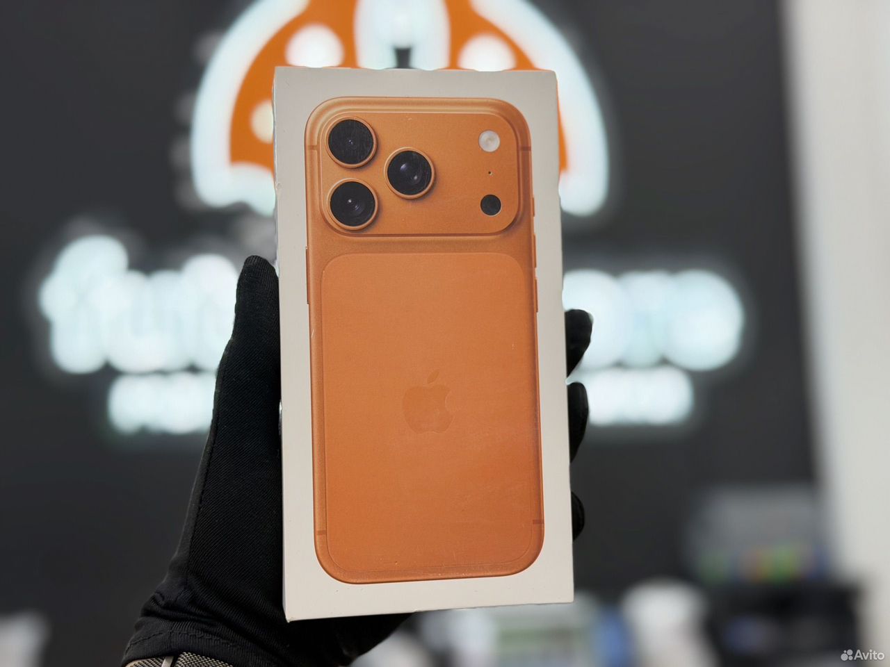 iPhone 17 Pro, 256 ГБ, SIM + eSIM