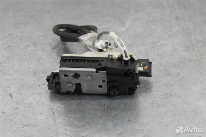 Замок двери задней правой Peugeot-Citroen DS4