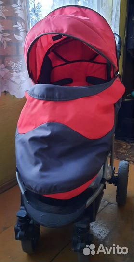 Детская прогулочная коляска