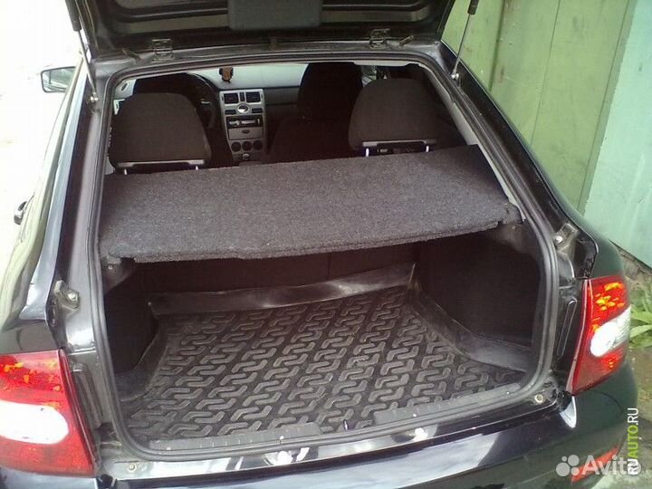 Акустическая полка Лада Приора (хэтчбек)