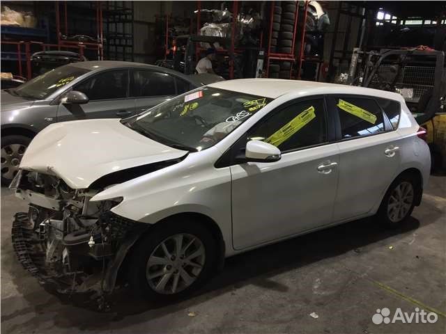 Разбор на запчасти Toyota Auris E18 2012