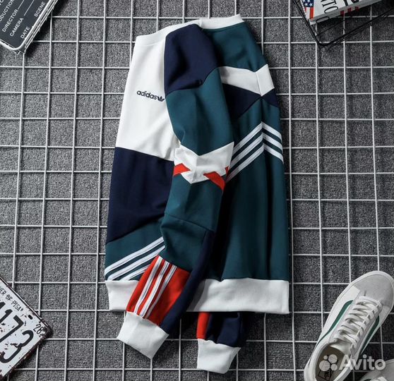 Свитшот adidas мужской