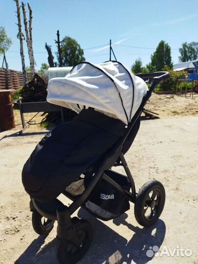 Прогулочная коляска