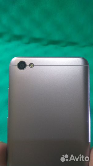 Телефон Xiaomi Redmi Note 5A