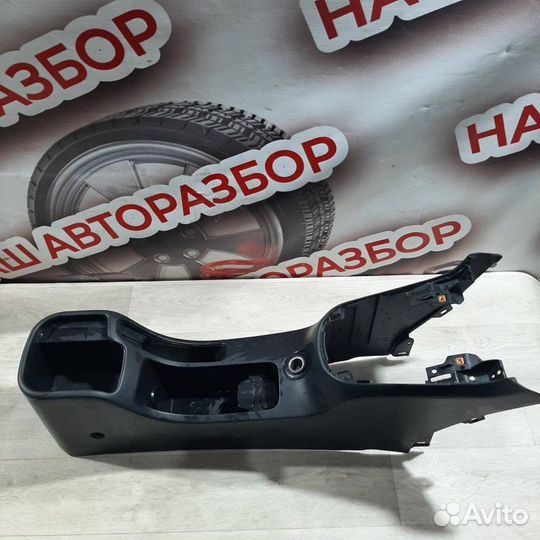 Консоль центральная Chevrolet Cruze седан 2013