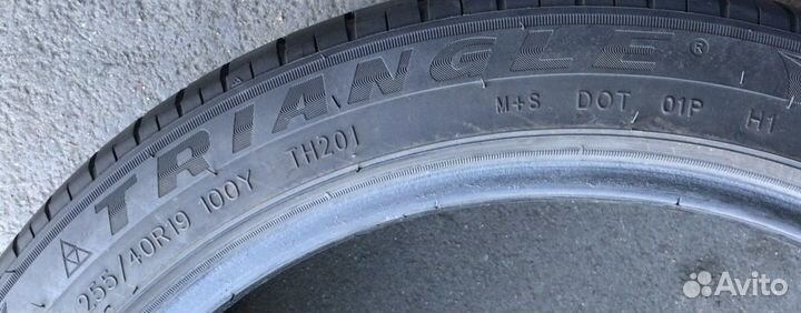 Triangle Sports TH201 255/40 R19