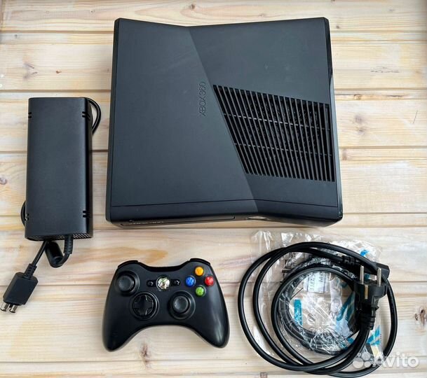 Xbox 360slim прошитый RGH3 freeboot