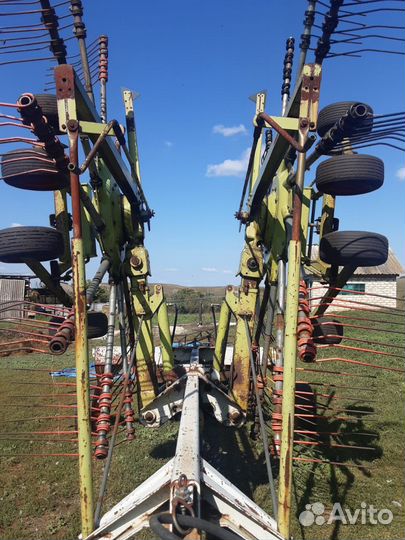 Грабли Claas Валкоукладчик двухроторный с укладкой по центру (Liner), 1995