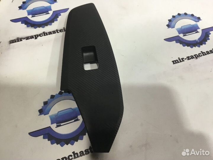 Накладка блока стеклоподъемника RH Mazda 3 BM/BN