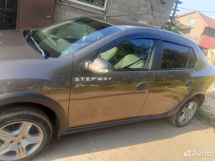 Renault Logan Stepway 1.6 МТ, 2019, 54 589 км