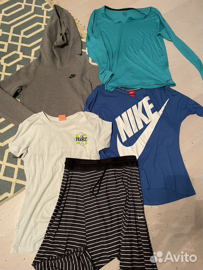 Спортианая одежда nike
