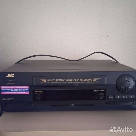 Видеомагнитофон JVC