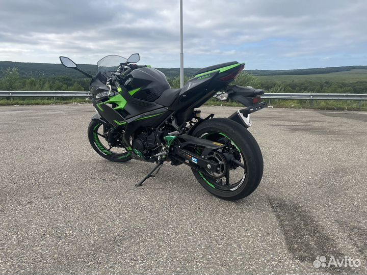 Kawasaki ninja 400