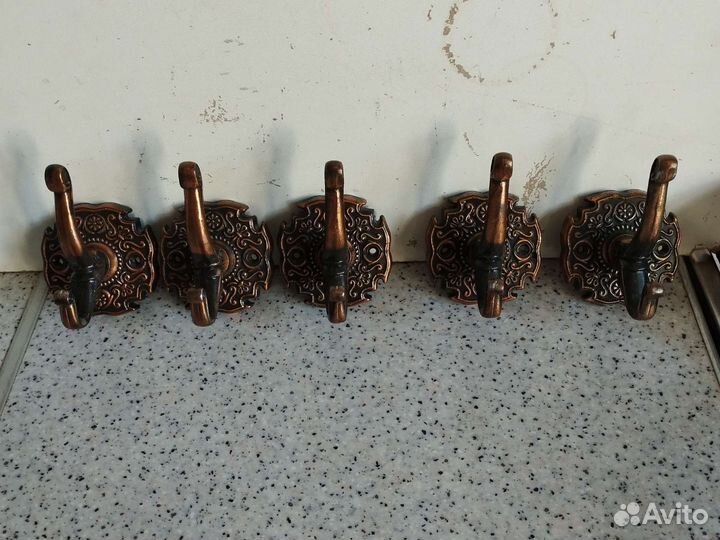 Крючки для одежды и кухни медь и алюминий период С