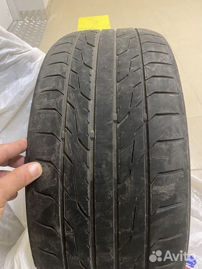 Toyo DRB 225/40 R18